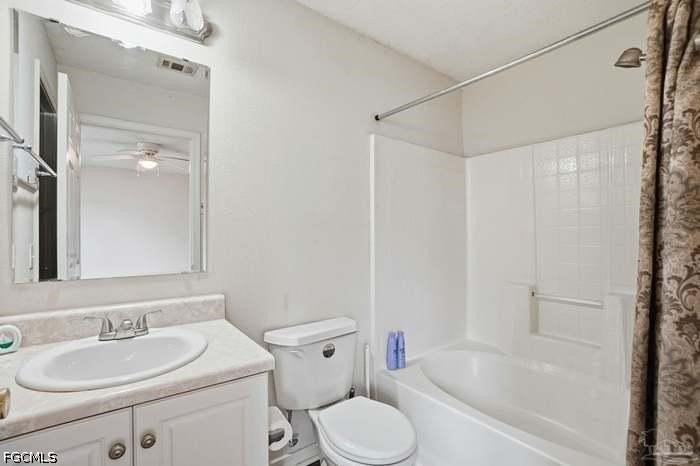 1060 Antigua Cir - Photo 4 of 14