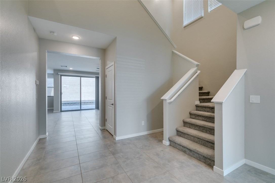 520 Founders Creek Ave - Photo 4 of 41