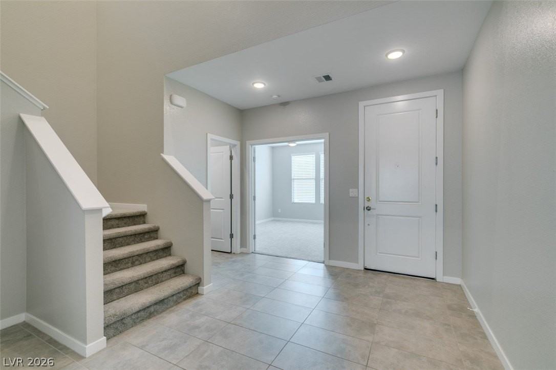 520 Founders Creek Ave - Photo 5 of 41