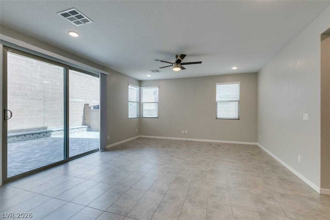 520 Founders Creek Ave - Photo 7 of 41