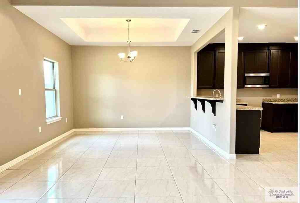 6978 Heritage Oak Dr - Photo 3 of 13
