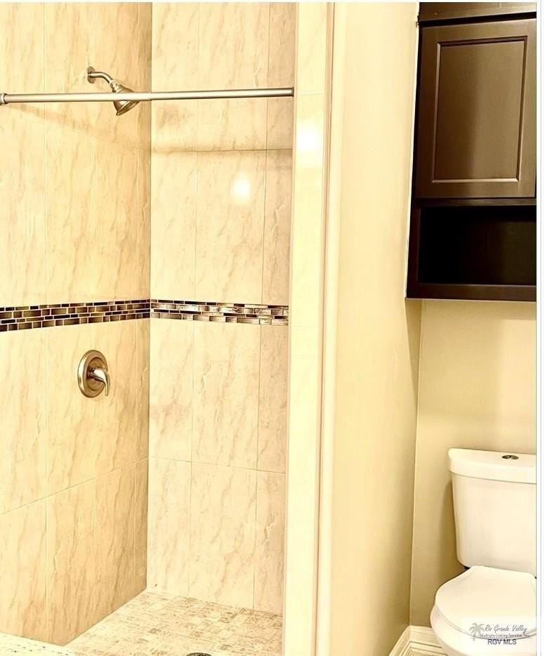 6978 Heritage Oak Dr - Photo 6 of 13