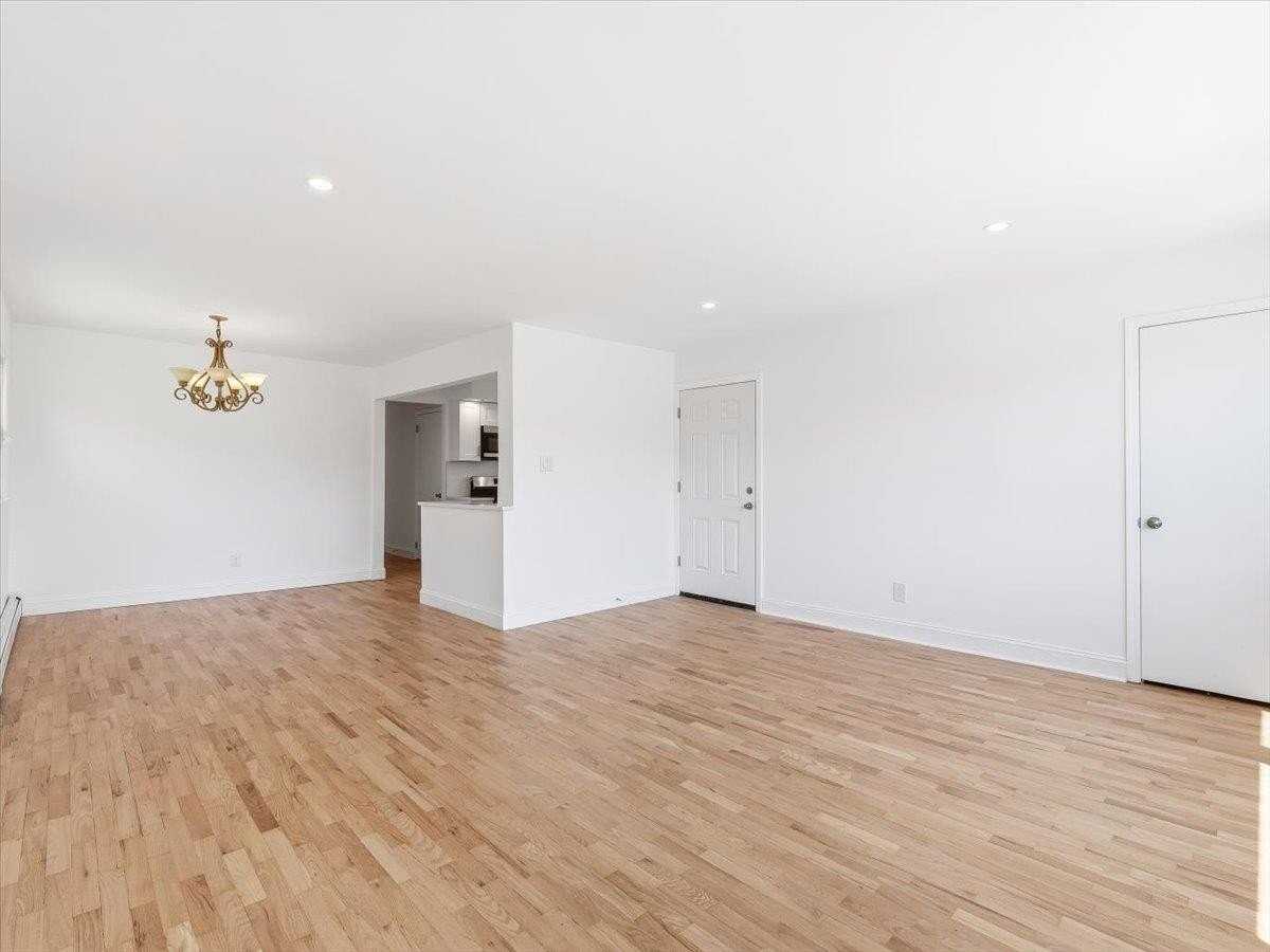 137 Kennedy Blvd #2 - Photo 7 of 27
