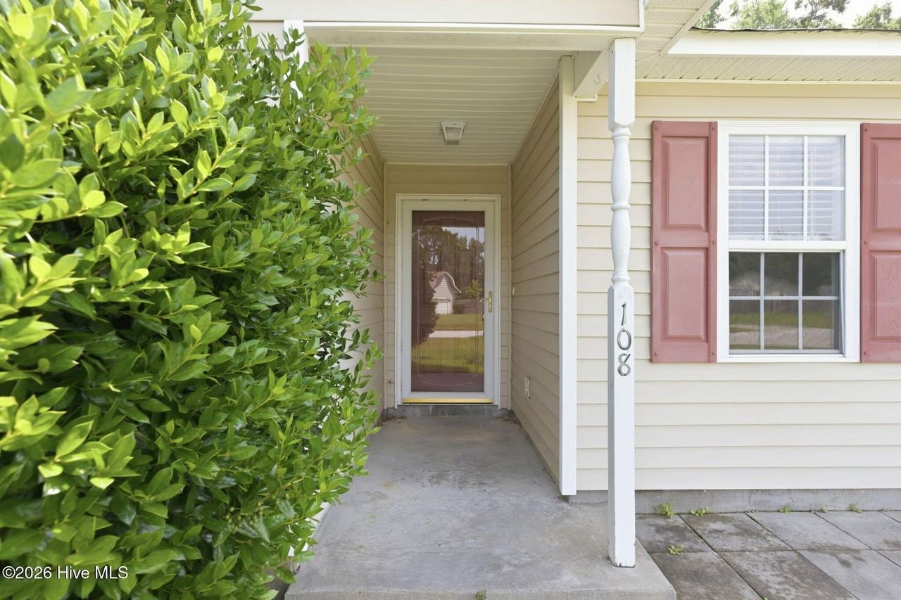 108 Oakley Dr - Photo 2 of 34