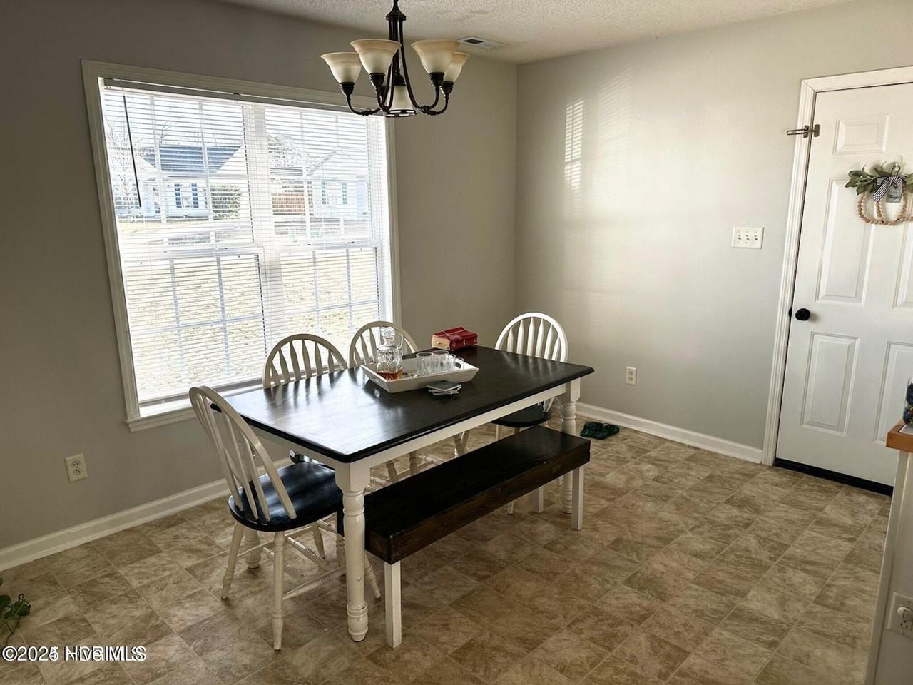 101 Luke Ct - Photo 3 of 12
