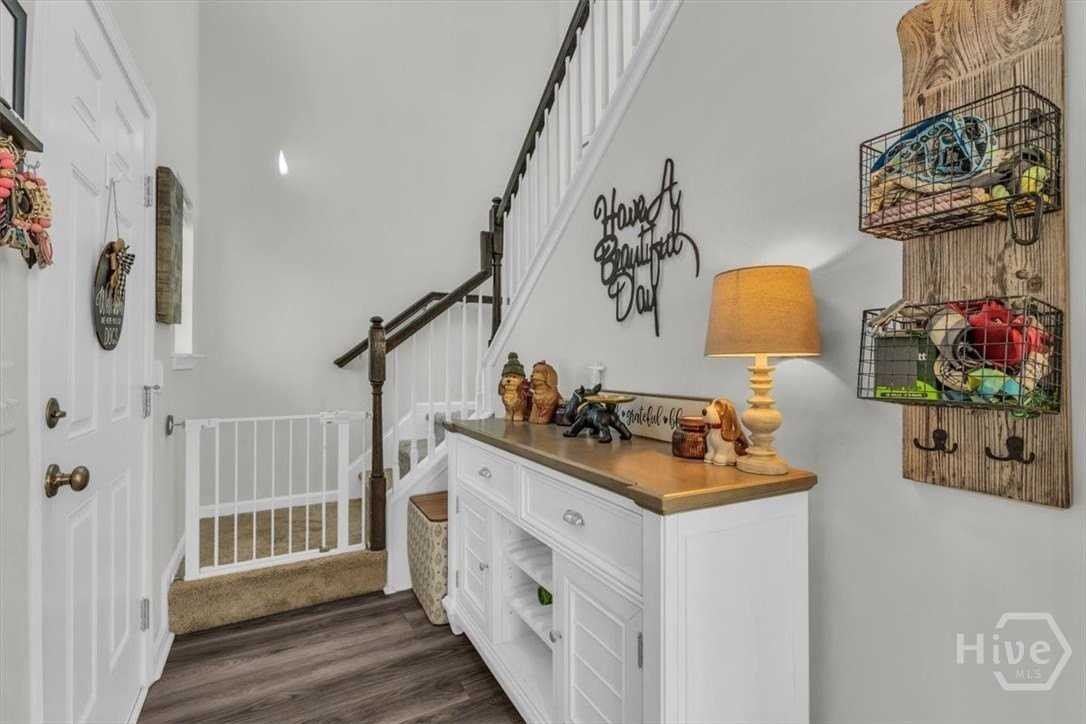 399 Beecher Dr - Photo 6 of 36