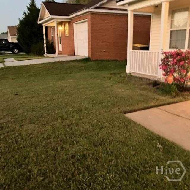 685 Rushing St - Photo 4 of 34
