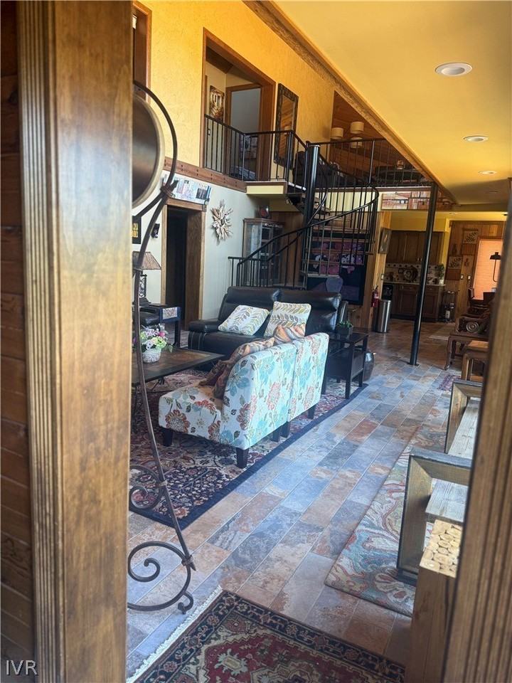 644 Second Creek Dr - Photo 2 of 17
