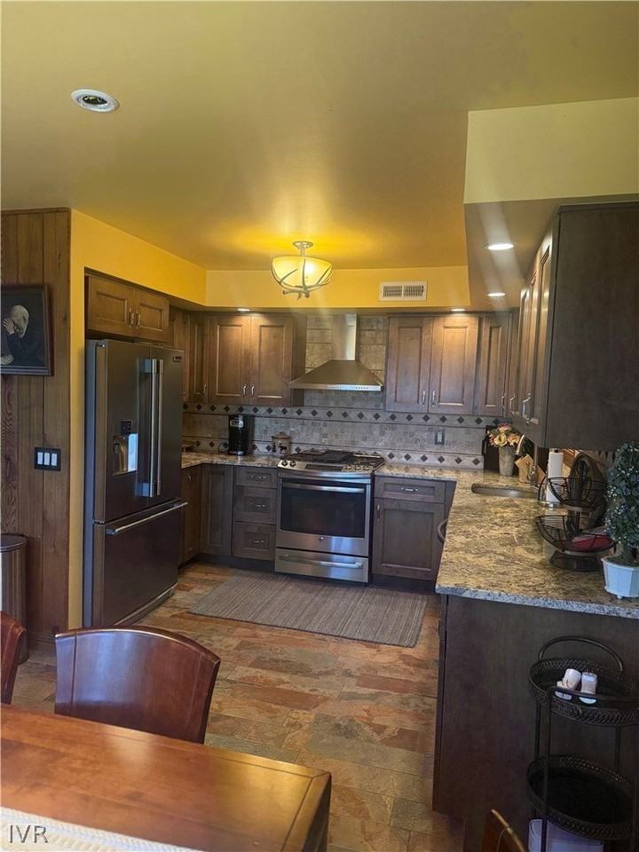 644 Second Creek Dr - Photo 5 of 17