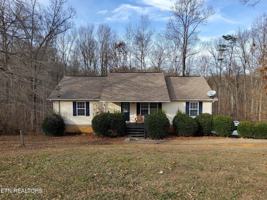 featured image of 3843 Parkhurst Dr