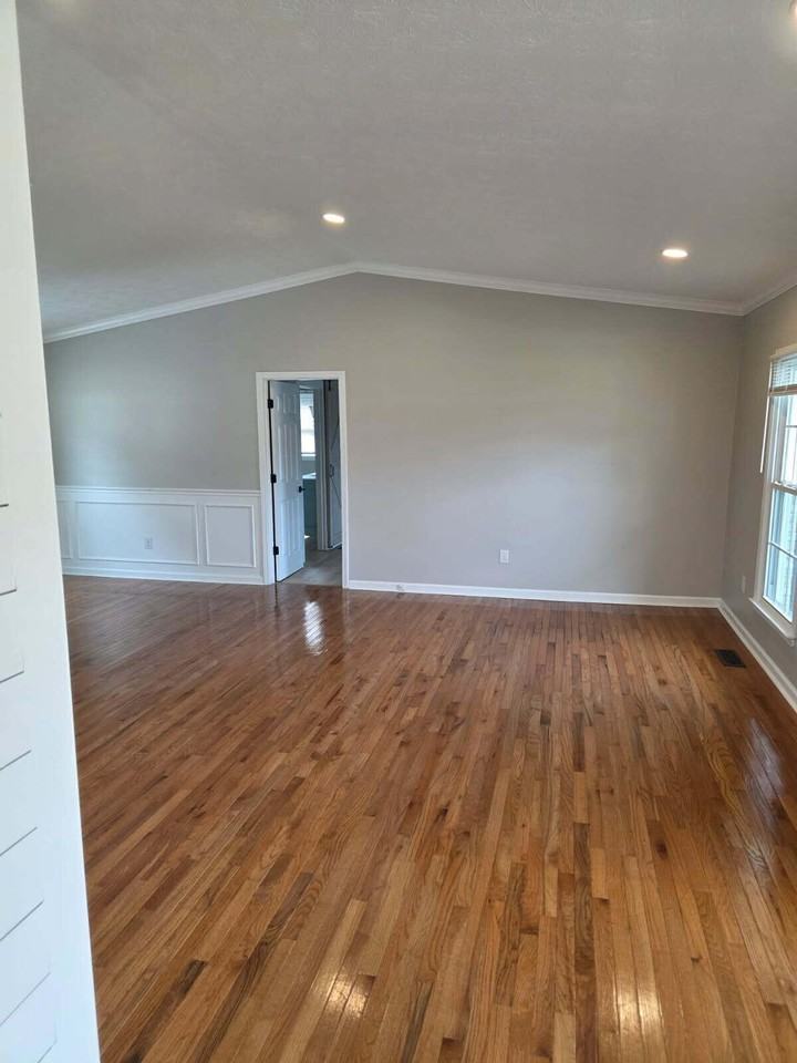 407 Quail Run Rd - Photo 2 of 17