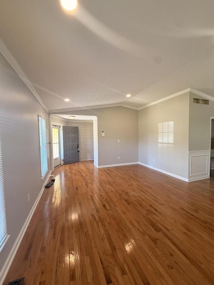 407 Quail Run Rd - Photo 5 of 17