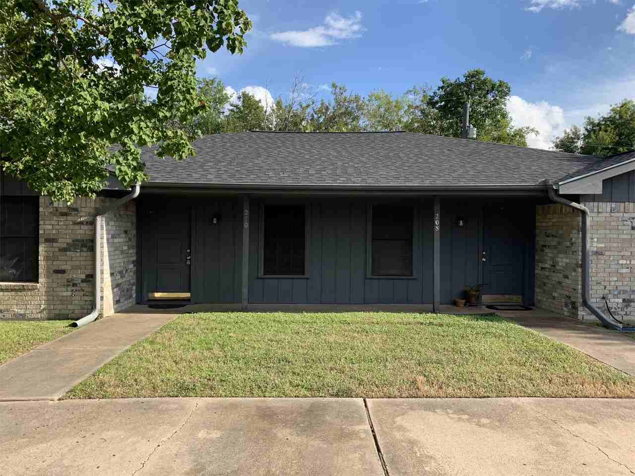 208 Yale Cir #210