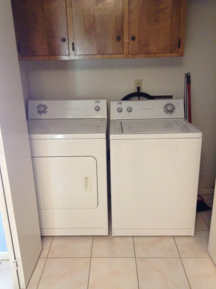 208 Yale Cir #210 - Photo 7 of 12