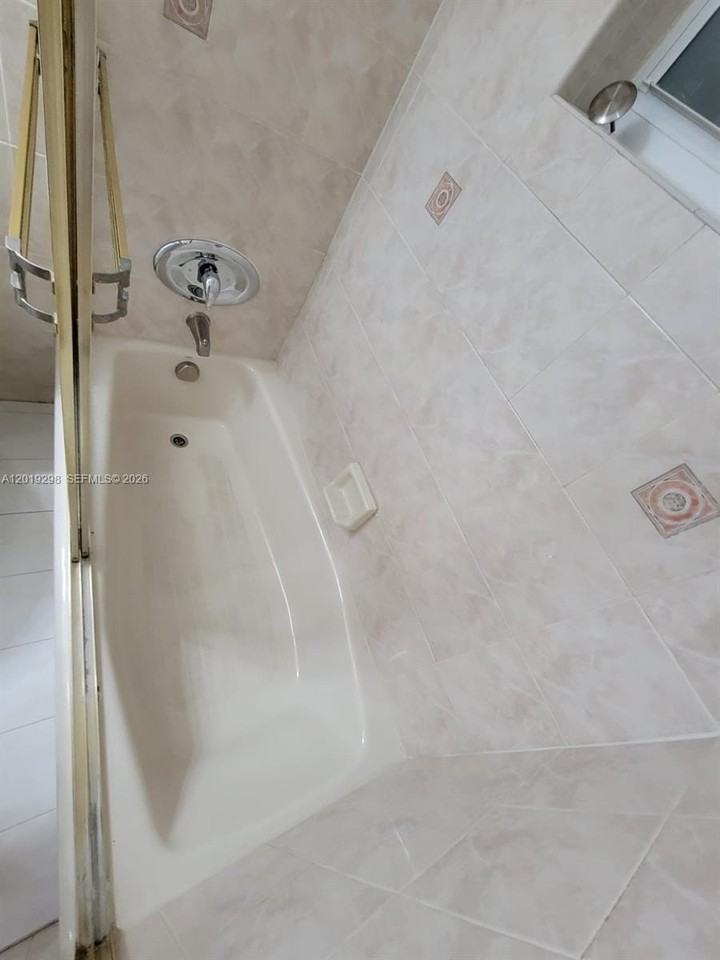 5780 Sw 61st St #5780 - Photo 6 of 12