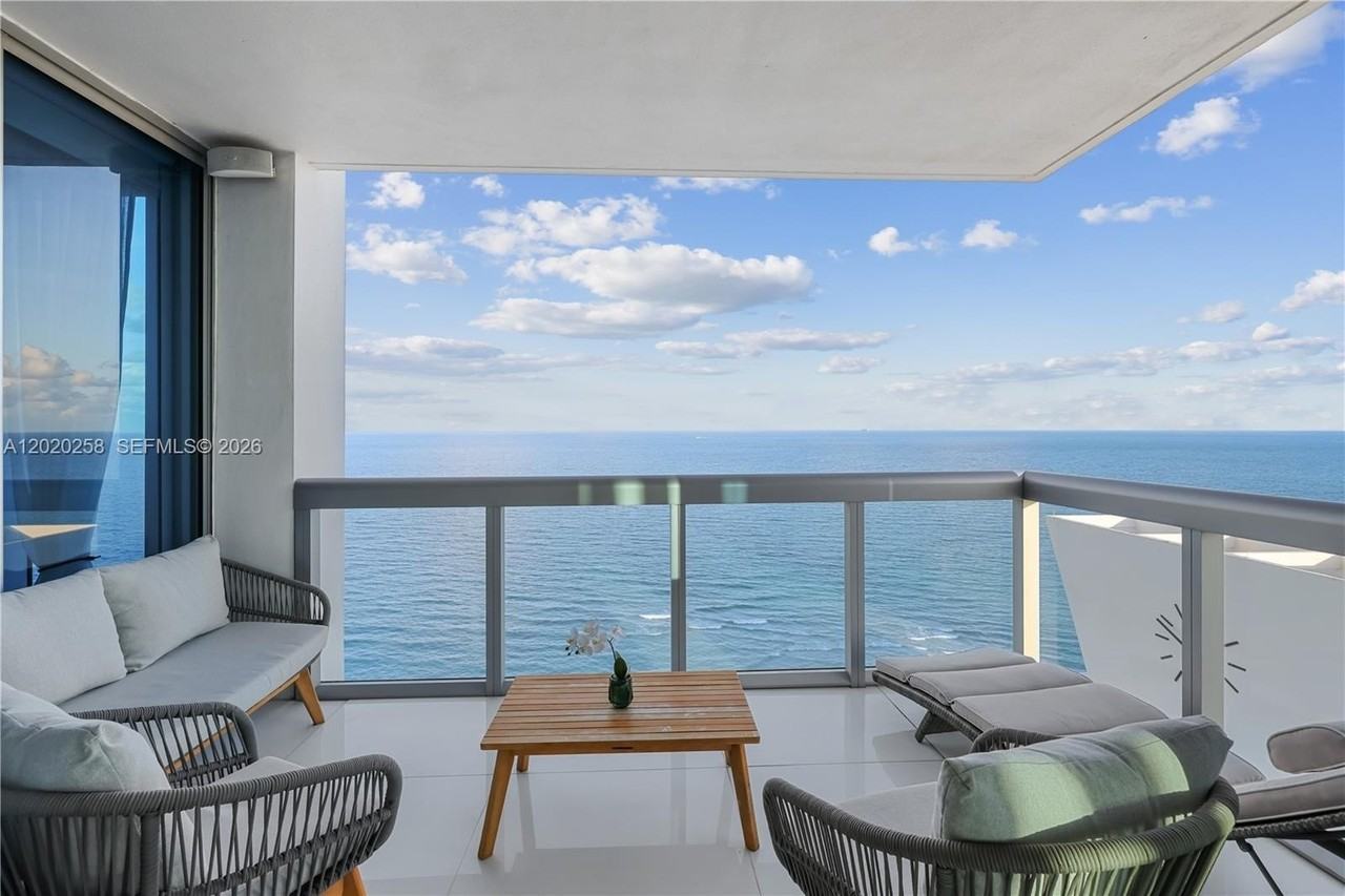 6899 Collins Ave #2208 - Photo 4 of 50