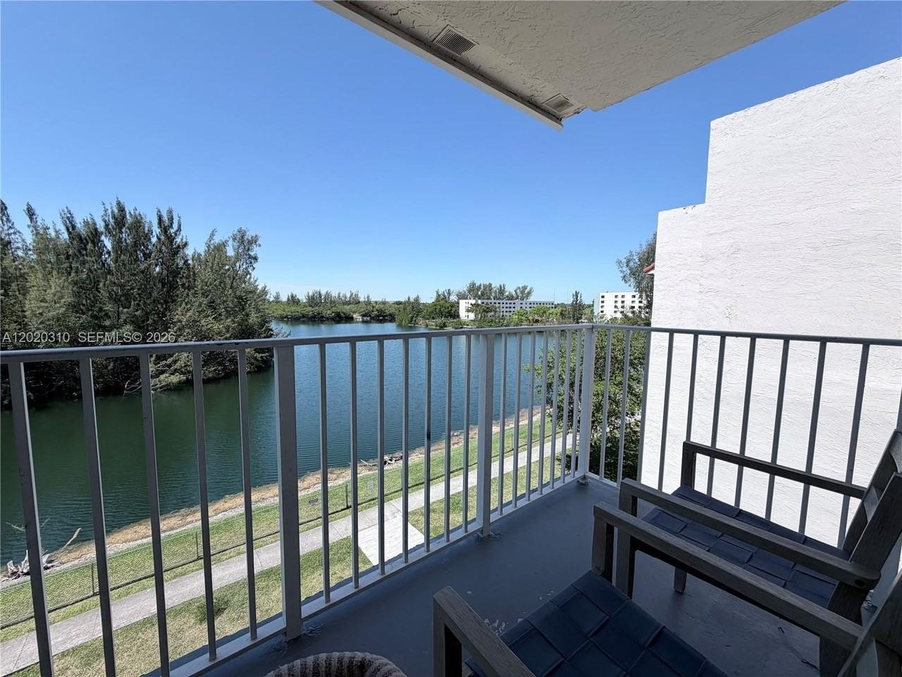 8240 Sw 210th St #302 - Photo 4 of 23