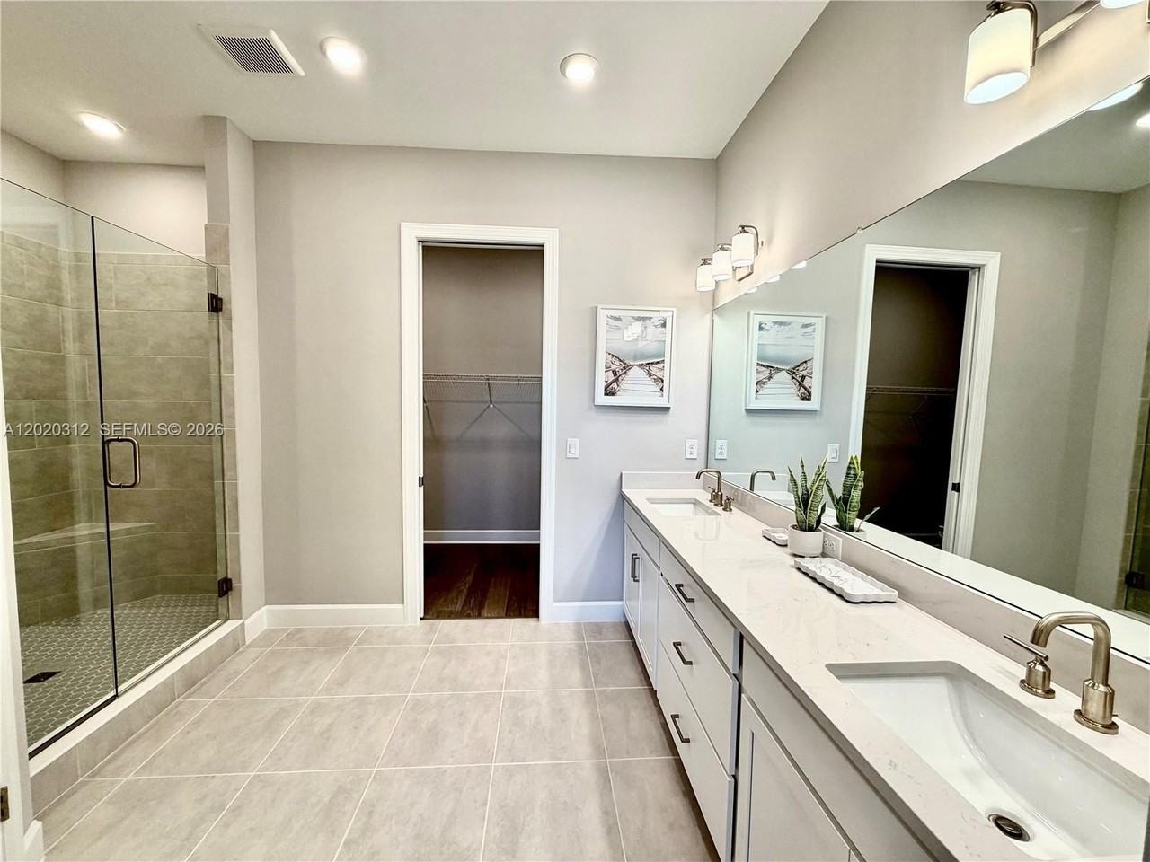 15323 Lucerna St #204 - Photo 3 of 29