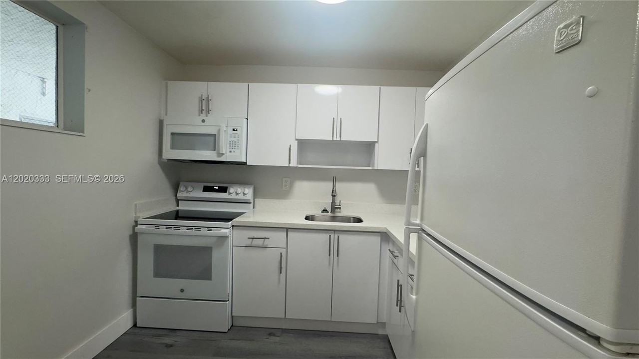 11309 Sw 200th St #103C - Photo 3 of 18