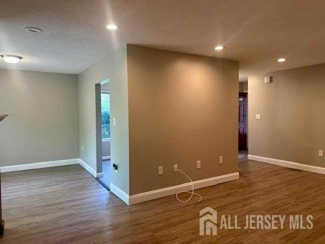 3 Farnham Sq - Photo 7 of 31
