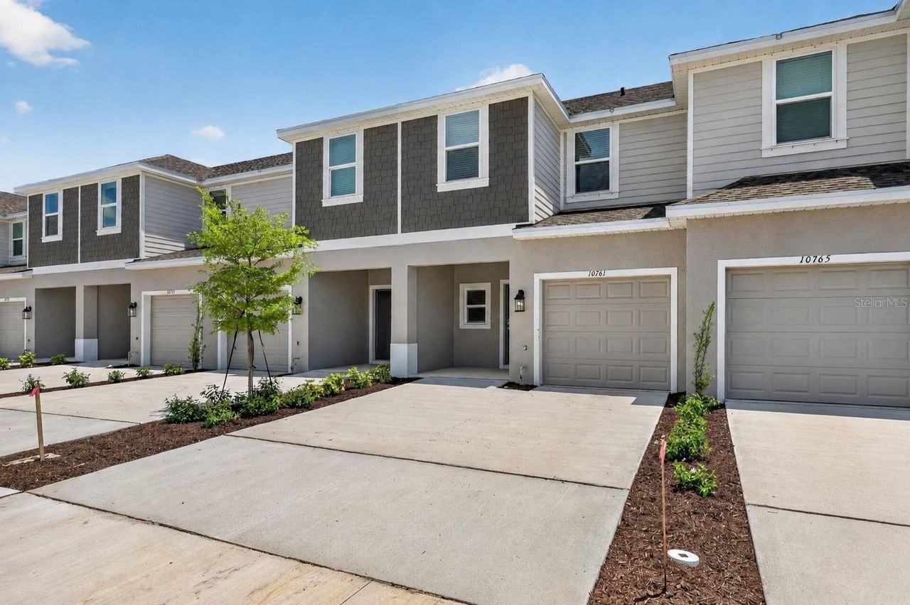 10761 Eclipse St - Photo 4 of 50