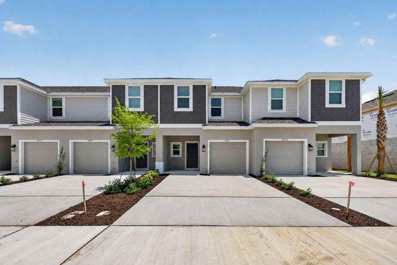 10761 Eclipse St - Photo 5 of 50