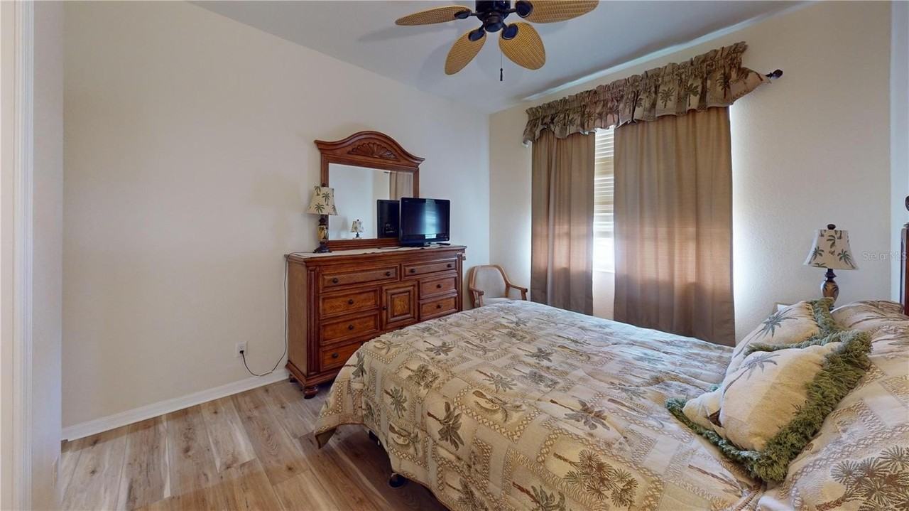 11462 Saffron Ct - Photo 7 of 25