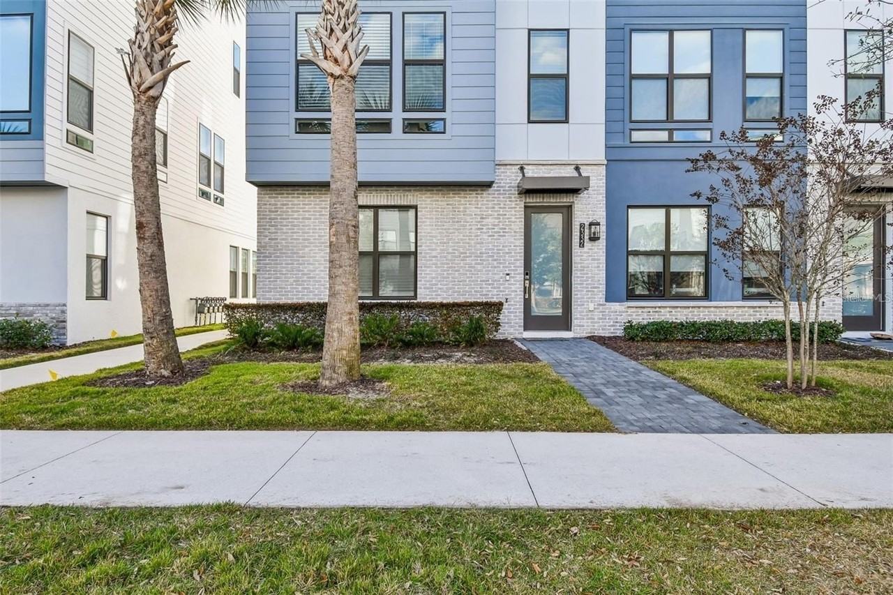 2332 Brix St - Photo 4 of 36