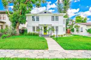 featured image of 925 16th Ave N