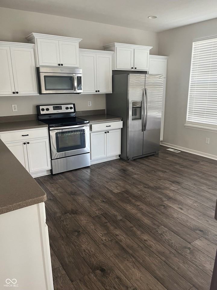 12721 Tamworth Dr - Photo 4 of 19