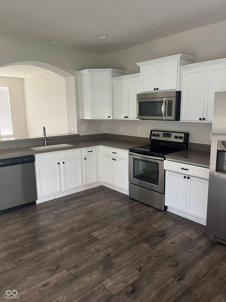 12721 Tamworth Dr - Photo 5 of 19