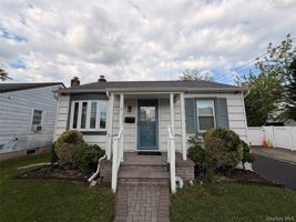 featured image of 7 Foran Pl