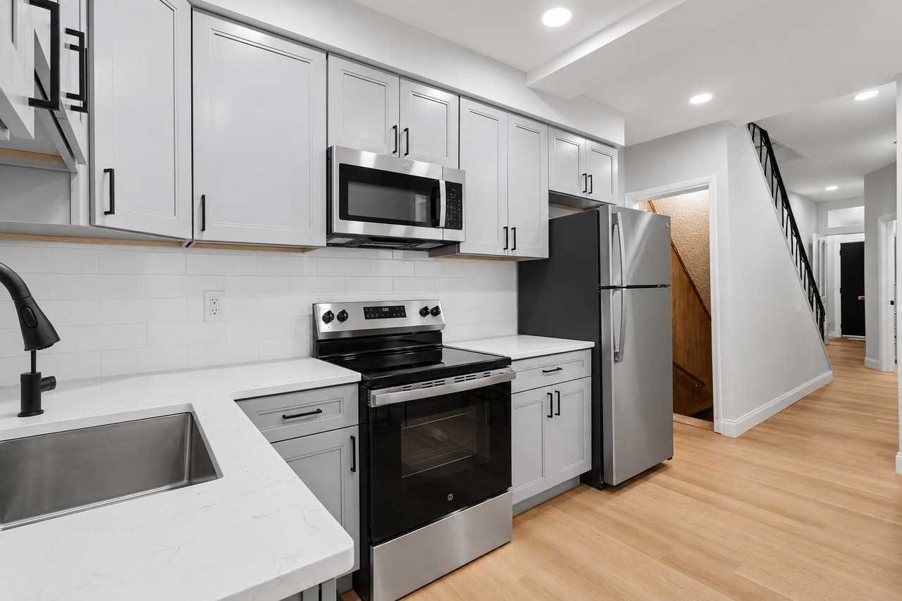 N 28th St - Photo 3 of 20