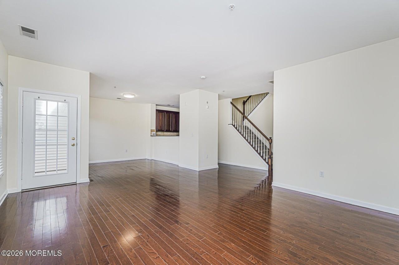 149 Main St #33 - Photo 4 of 26