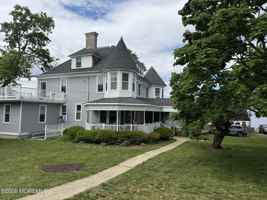 featured image of 47 Burlington Ave #2
