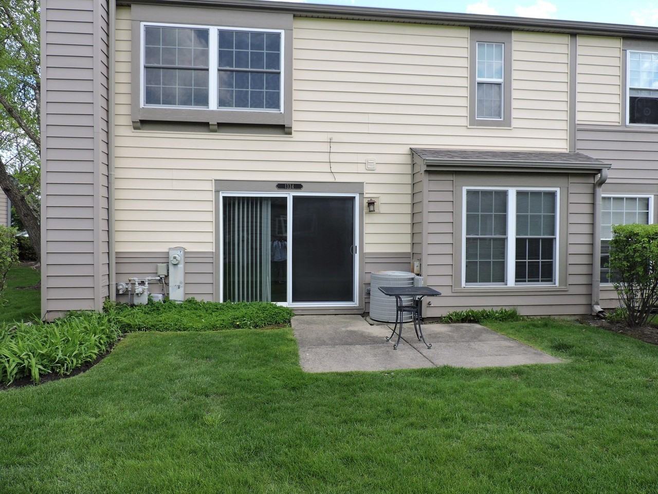 1334 Gloucester Cir - Photo 3 of 23