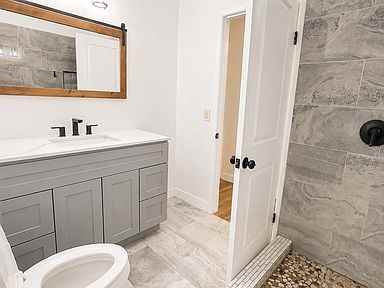 1146 West 17th Street - Photo 4 of 9