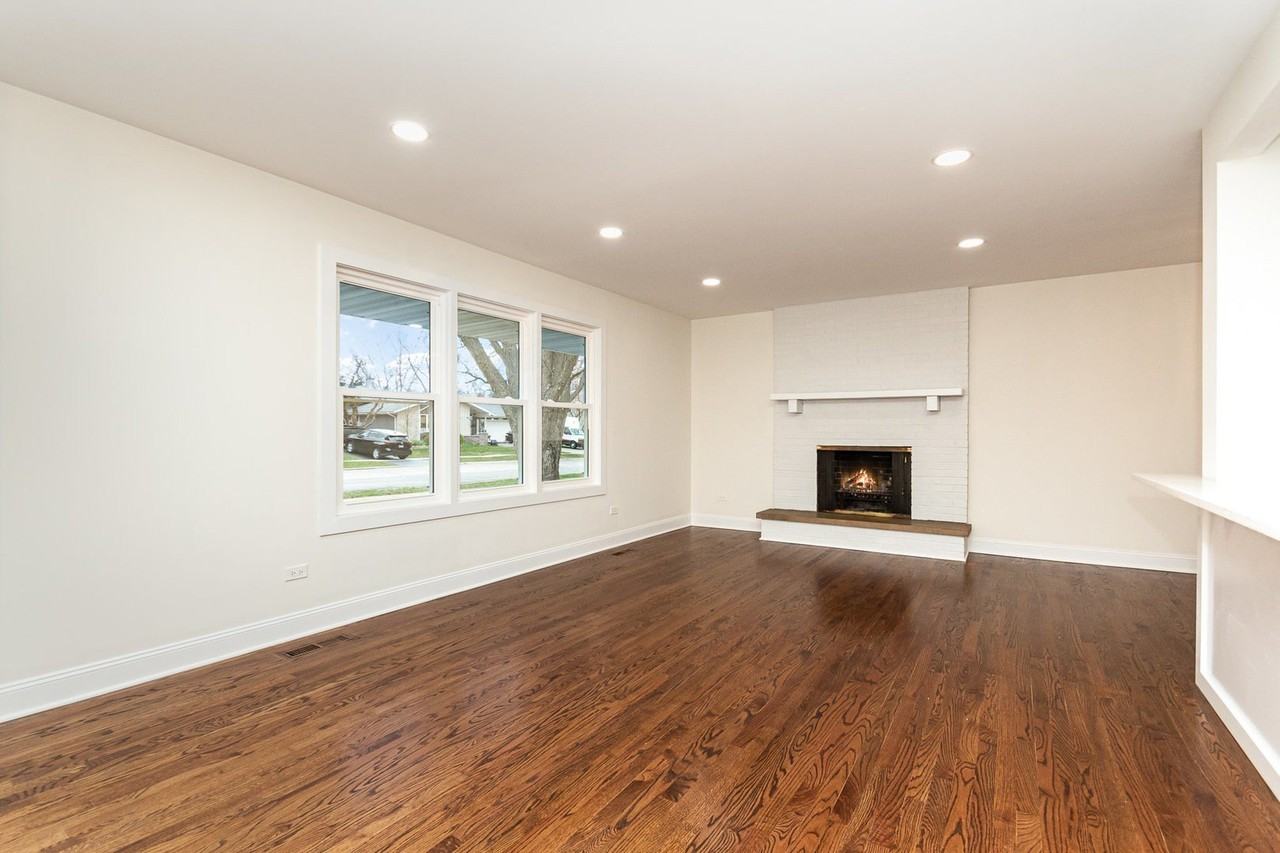 116 Waxwing Ave - Photo 2 of 17