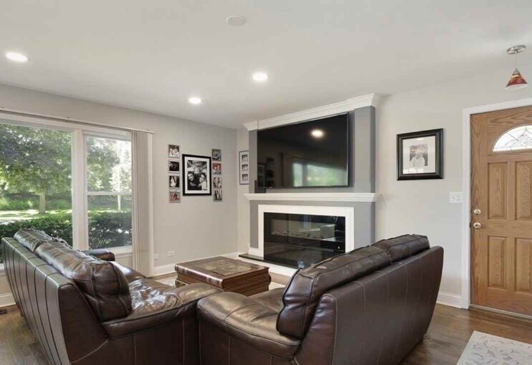 716 Laramie Ave - Photo 3 of 7