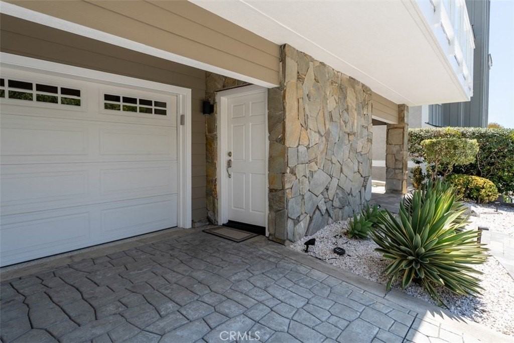 33852 Orilla Rd - Photo 3 of 50
