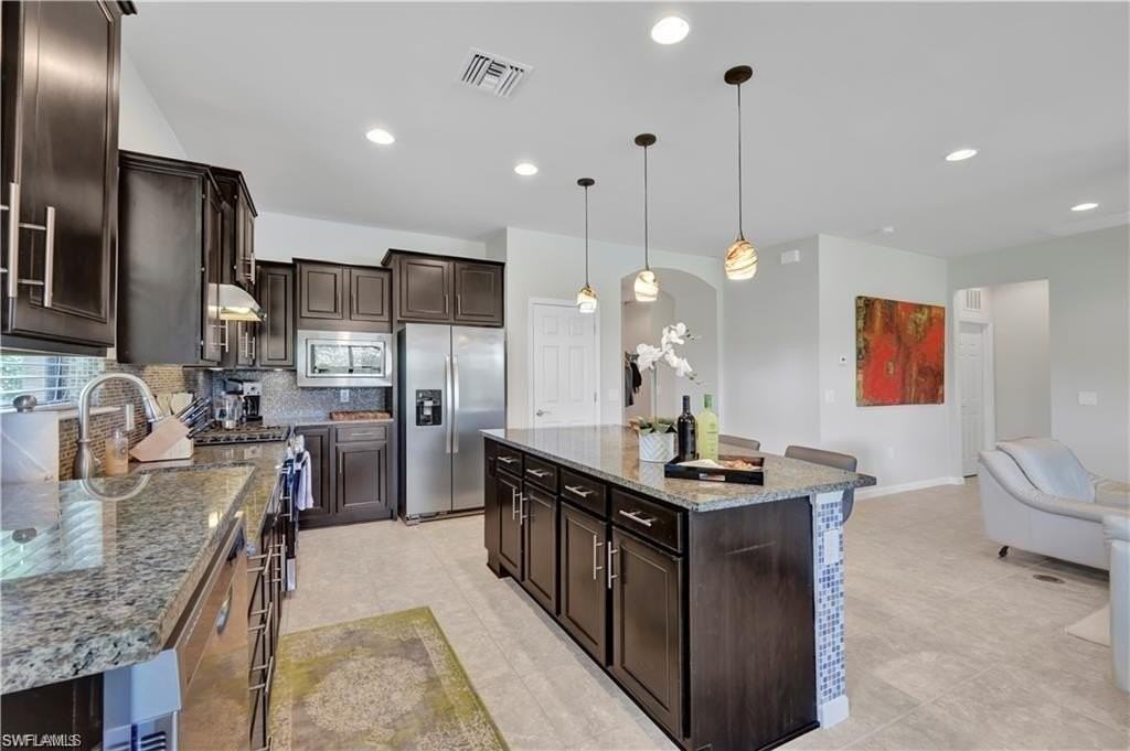 7103 Lily Way - Photo 3 of 41