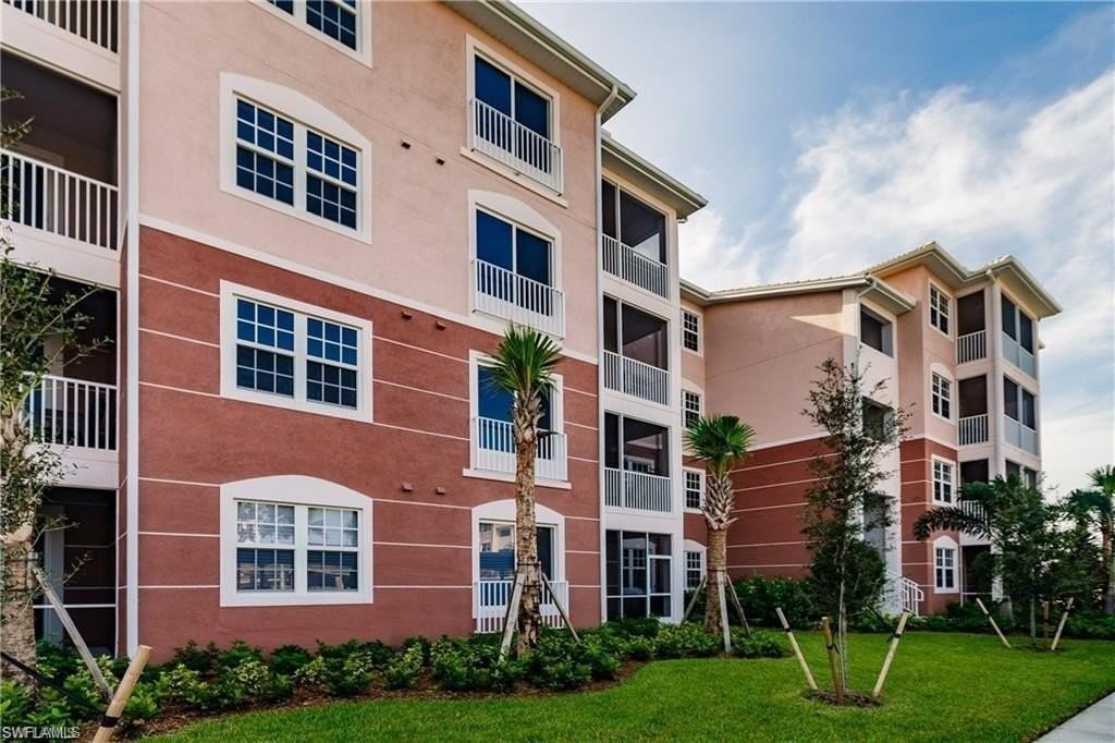 15901 Royal Pointe Ln #405