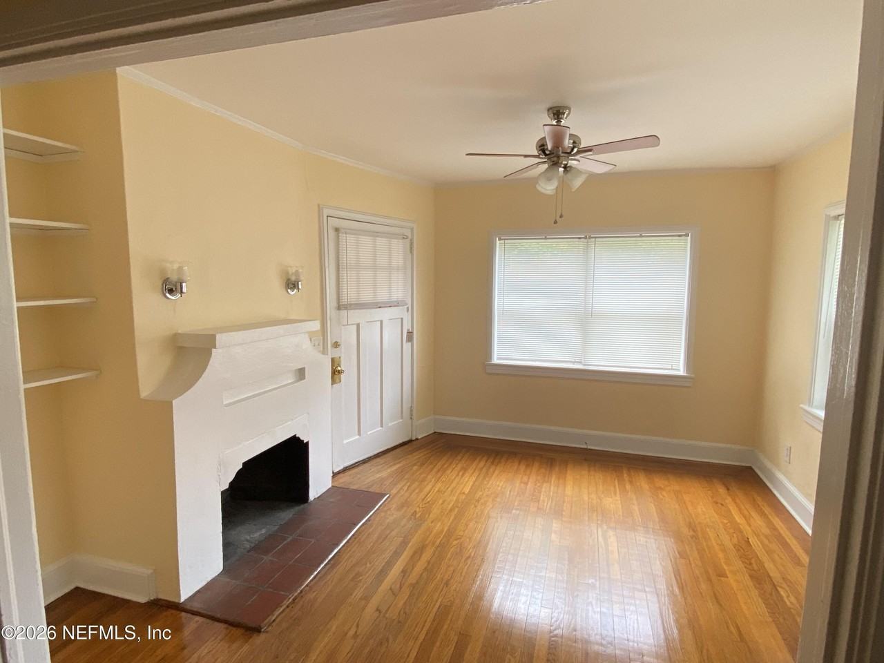 2231 Ernest St - Photo 2 of 11