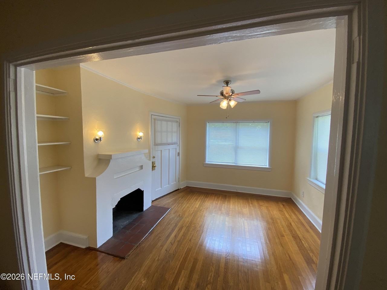 2231 Ernest St - Photo 5 of 11