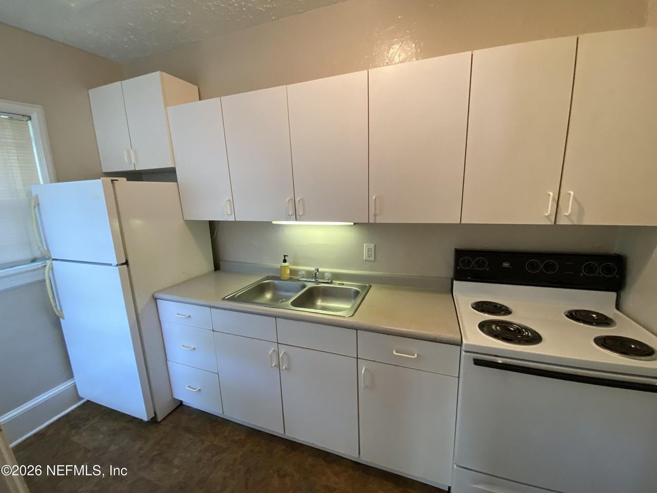 2231 Ernest St - Photo 7 of 11