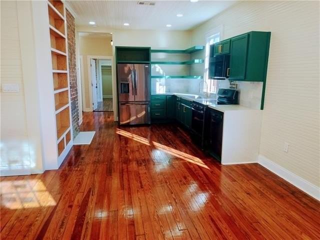 2717 Loyola Ave - Photo 3 of 17