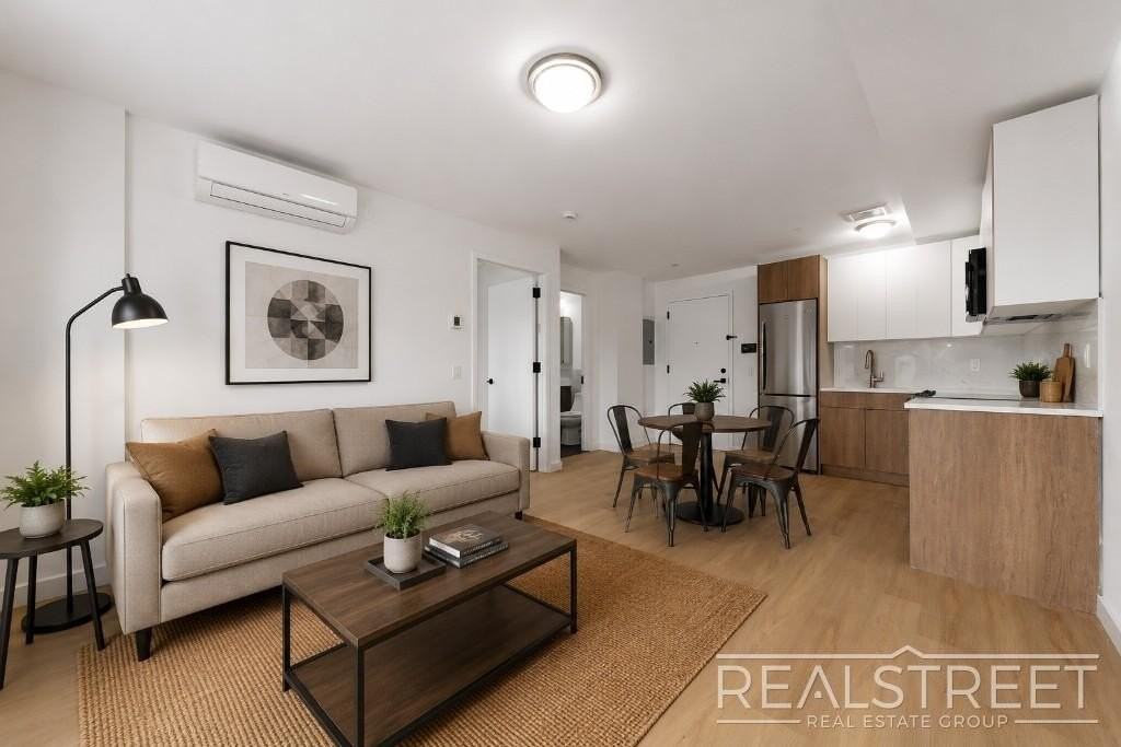 3510 Glenwood Rd #5A - Photo 3 of 14