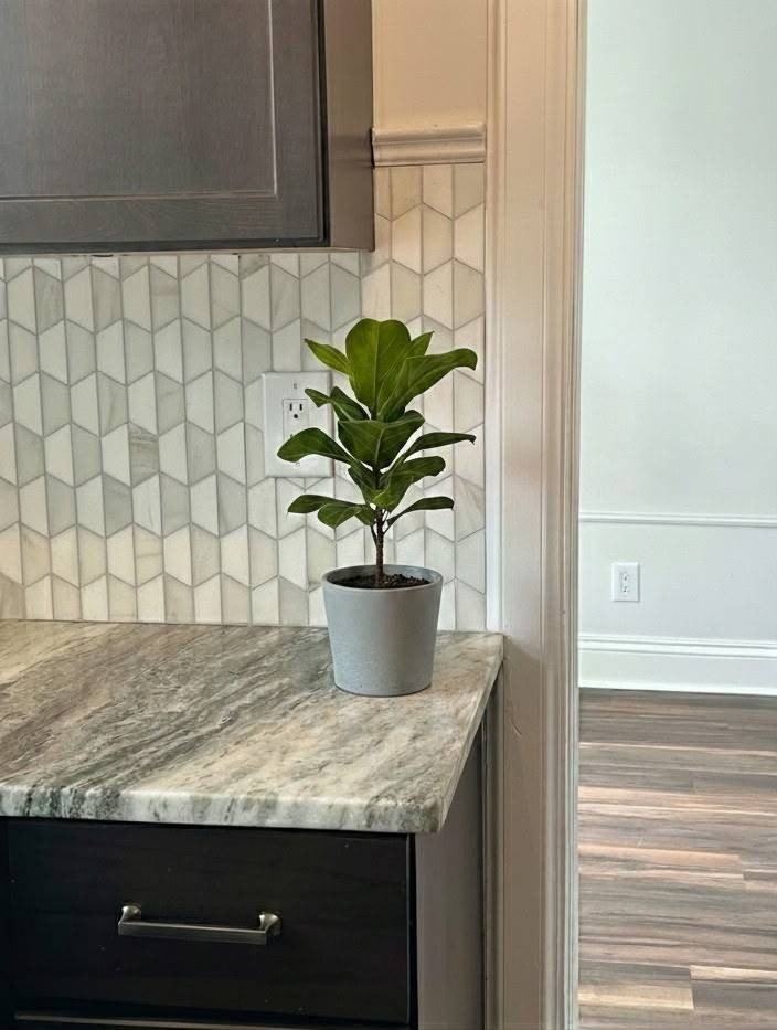10 Washington Ave - Photo 2 of 9