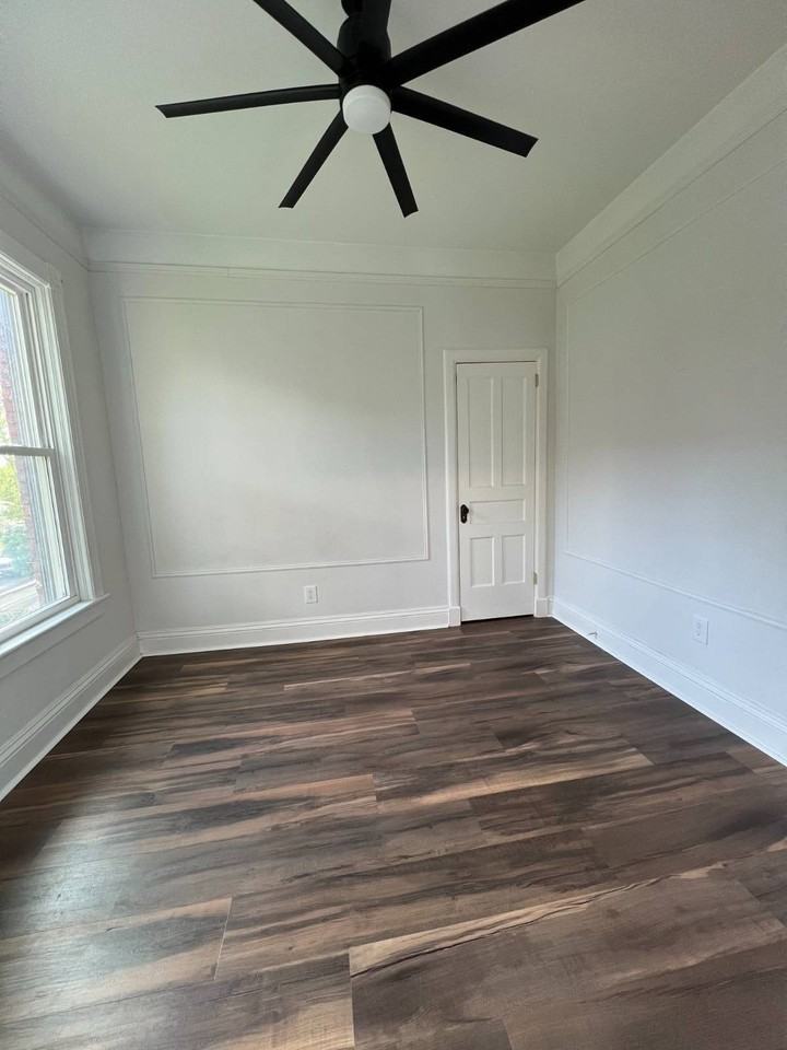 10 Washington Ave - Photo 4 of 9