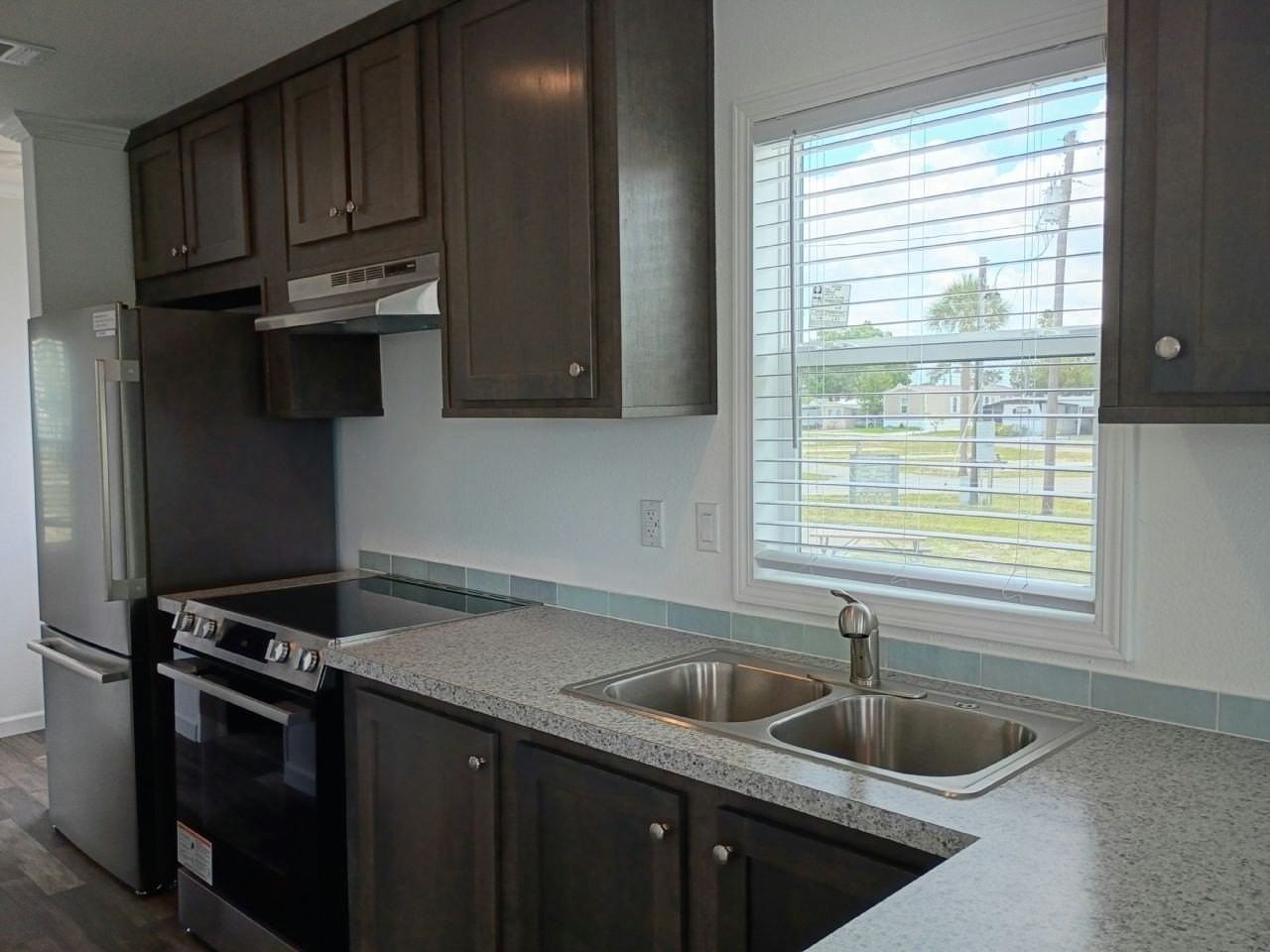 34 Lily Dr #133 - Photo 6 of 11